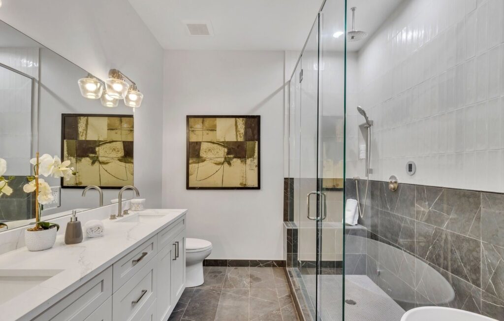 3d-interior-bathroom-rendering-4-bed-duplex-tampa-florida